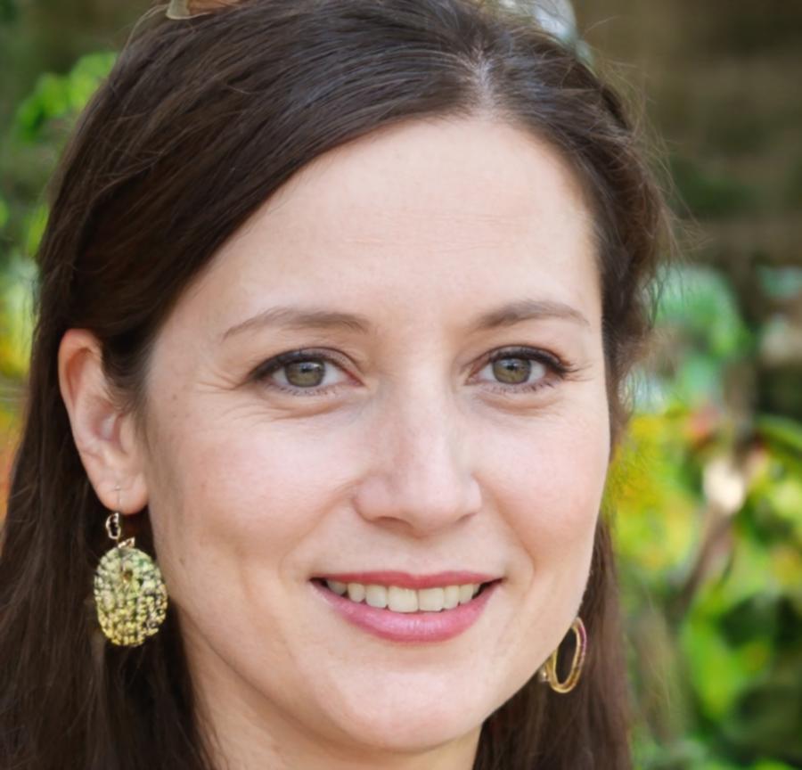 Esperanza Castellanos, directora de fundraising en velydranori